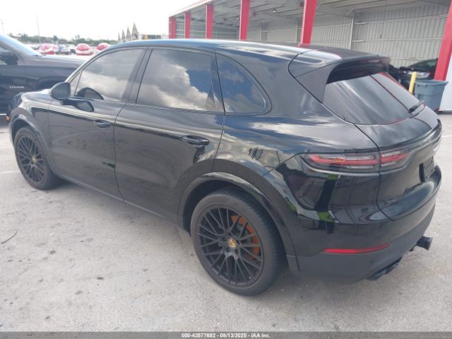 2022 PORSCHE CAYENNE WP1AA2AY2NDA04020 Photo 2