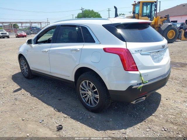 2017 CADILLAC XT5 1GYKNDRSXHZ212525 Photo 2