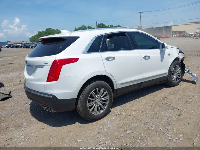 2017 CADILLAC XT5 1GYKNDRSXHZ212525 Photo 3
