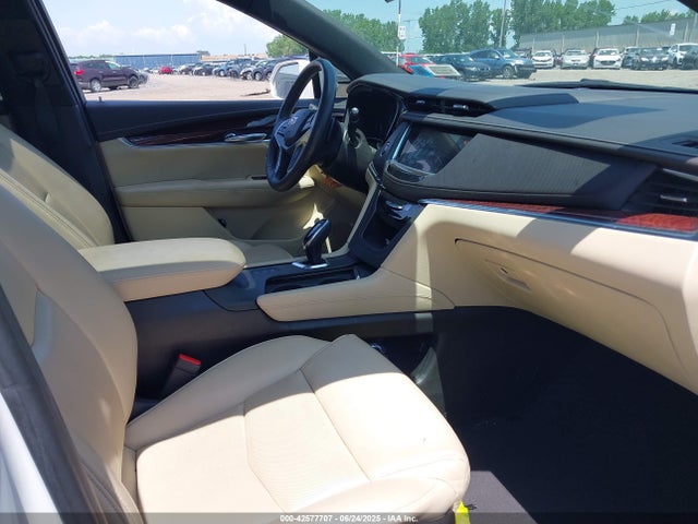 2017 CADILLAC XT5 1GYKNDRSXHZ212525 Photo 4