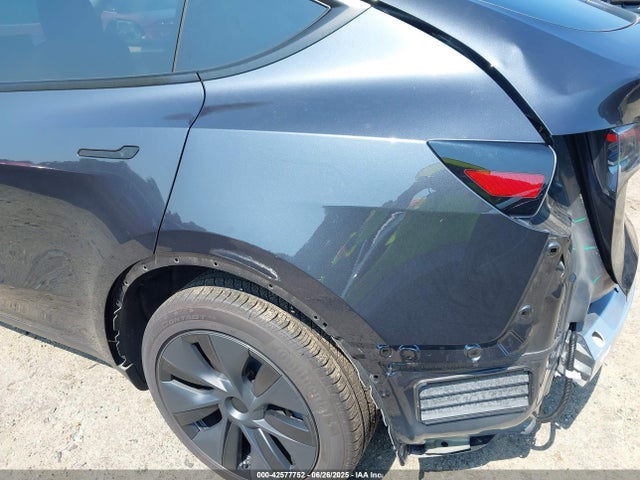 Tesla Model Y 2024 7SAYGDEE3RA336167 Image 23