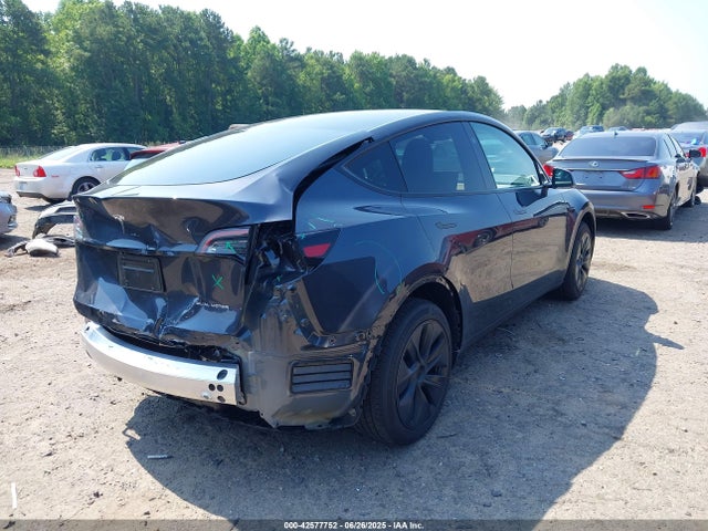 2024 TESLA MODEL Y 7SAYGDEE3RA336167 Photo 3