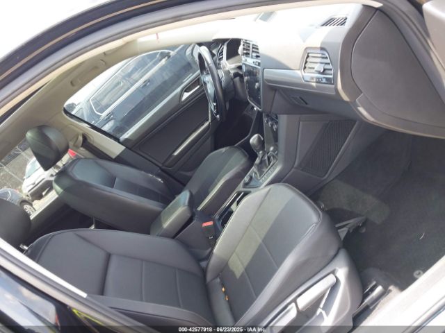 2019 VOLKSWAGEN TIGUAN 3VV2B7AX6KM007401 Photo 4