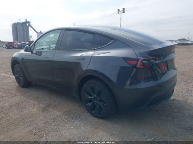 2025 TESLA MODEL Y 7SAYGDEE1SA369027 Photo 2