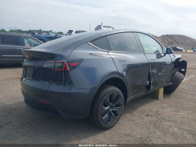 2025 TESLA MODEL Y 7SAYGDEE1SA369027 Photo 3