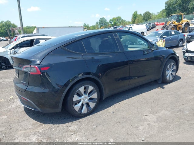 2023 TESLA MODEL Y 7SAYGDEE5PA140910 Photo 3
