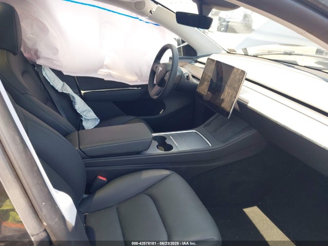 2023 TESLA MODEL Y 7SAYGDEE5PA140910 Photo 4