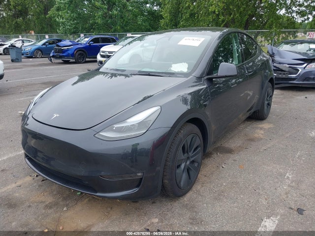 2025 TESLA MODEL Y 7SAYGAEE8SF241546 Photo 1
