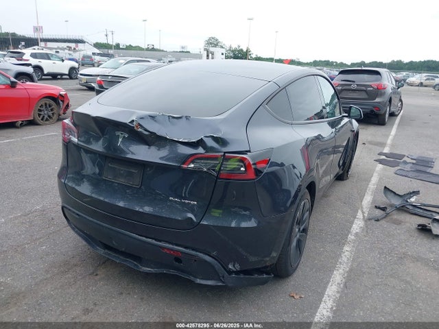 2025 TESLA MODEL Y 7SAYGAEE8SF241546 Photo 3