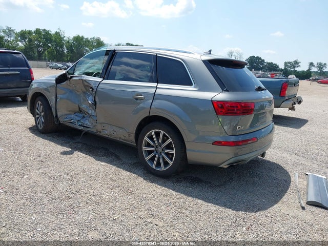 2017 AUDI Q7 WA1VAAF70HD009518 Photo 2