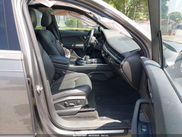 2017 AUDI Q7 WA1VAAF70HD009518 Photo 4