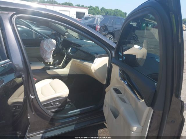 2018 CADILLAC XT5 1GYKNARS4JZ152746 Photo 4
