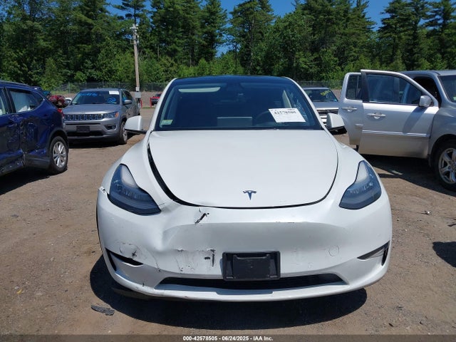 5YJYGDEE9MF184386 Tesla Model Y