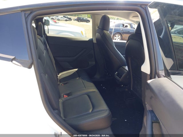 5YJYGDEE9MF184386 Tesla Model Y