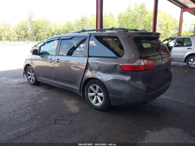 2015 TOYOTA SIENNA 5TDYK3DC1FS551028 Photo 2