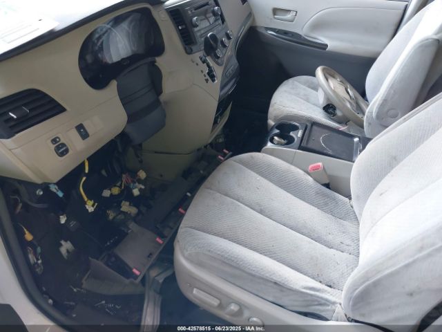 2011 TOYOTA SIENNA 5TDKK3DC8BS007447 Photo 5