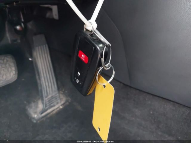 2019 TOYOTA RAV4 JTMP1RFV6KD506382 Photo 10