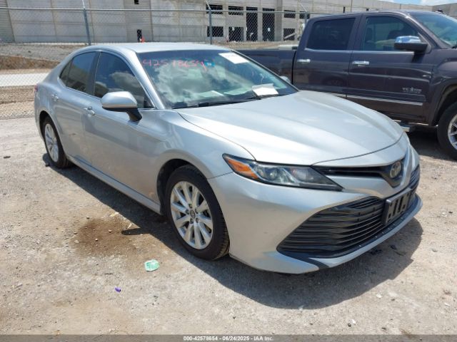 2018 TOYOTA CAMRY 4T1B11HK0JU620631 Photo 0