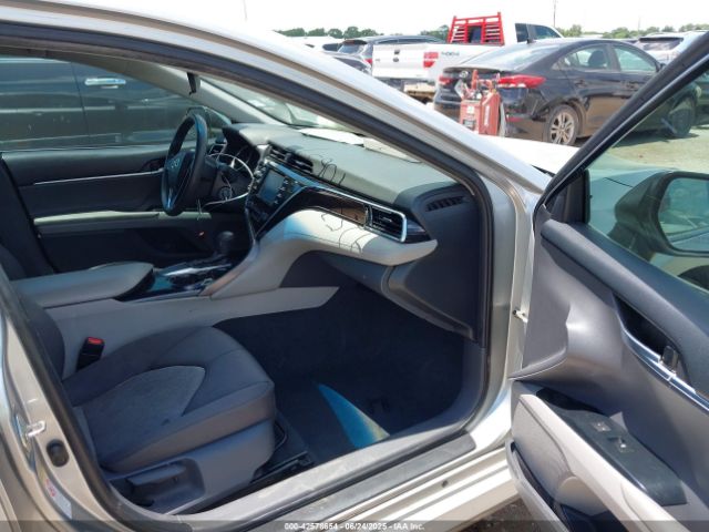 2018 TOYOTA CAMRY 4T1B11HK0JU620631 Photo 4