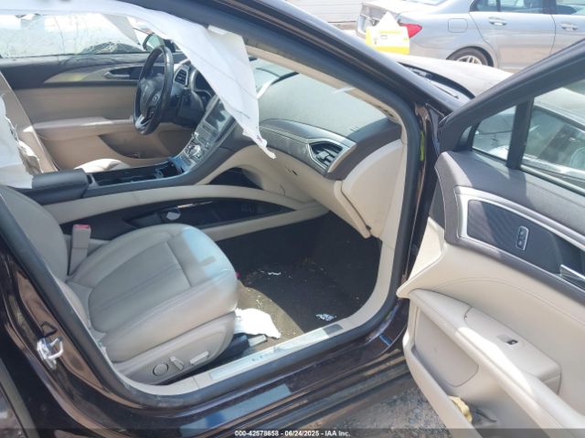 2020 LINCOLN MKZ 3LN6L5A95LR611380 Photo 4