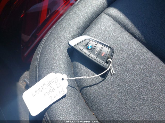 WBXHT3C3XH5F82629 BMW 2017