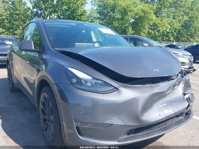 2023 TESLA MODEL Y 7SAYGDEEXPA208408 Photo 0