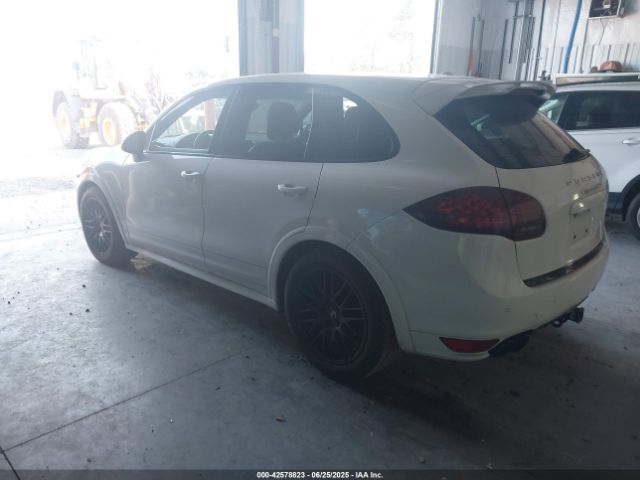 2013 PORSCHE CAYENNE WP1AD2A2XDLA71102 Photo 2