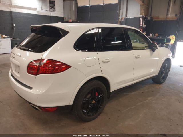 2014 PORSCHE CAYENNE WP1AA2A27ELA96940 Photo 3