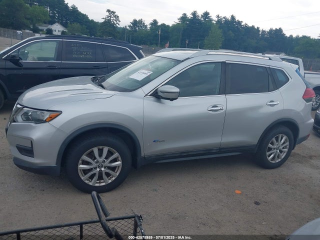 5N1ET2MVXHC828724 Nissan 2017