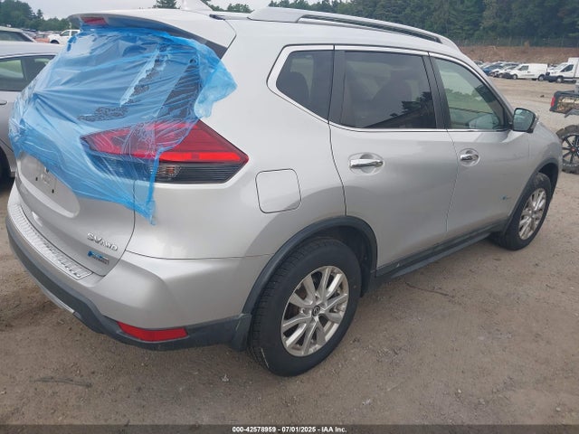 5N1ET2MVXHC828724 Nissan 2017