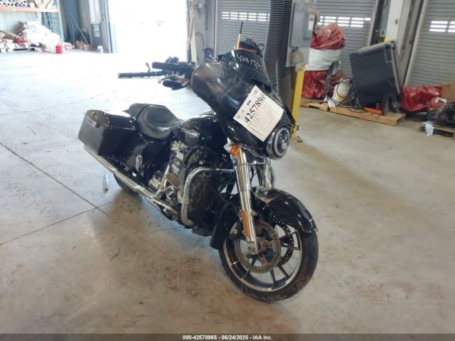 2022 HARLEY-DAVIDSON FLHX 1HD1KBC18NB623844