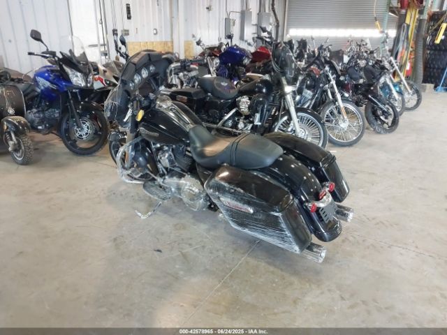 2022 HARLEY-DAVIDSON FLHX 1HD1KBC18NB623844 Photo 2