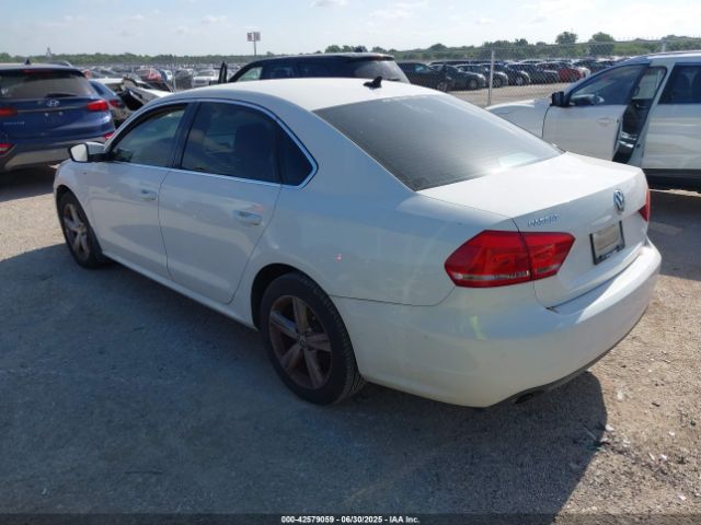 1VWAS7A30EC053025 Volkswagen 2014