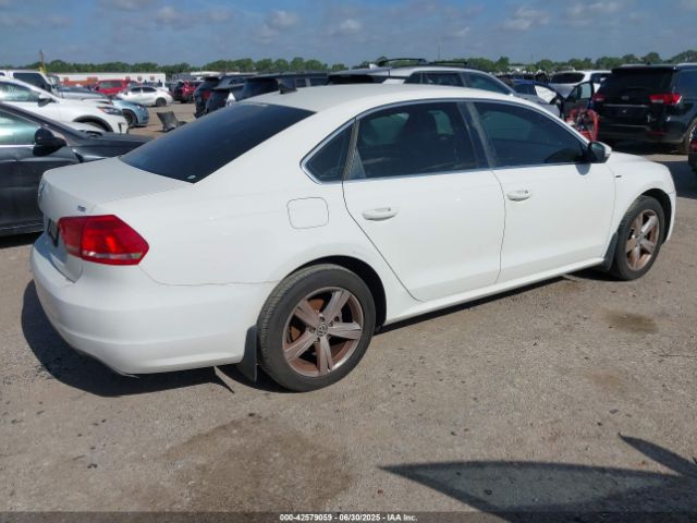 1VWAS7A30EC053025 Volkswagen 2014