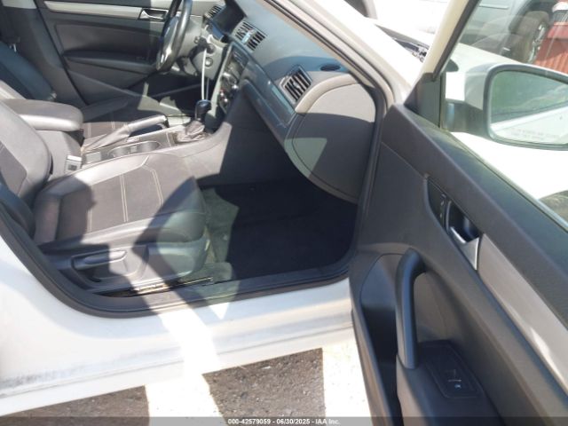 1VWAS7A30EC053025 Volkswagen 2014