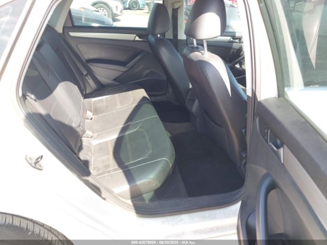 1VWAS7A30EC053025 Volkswagen 2014