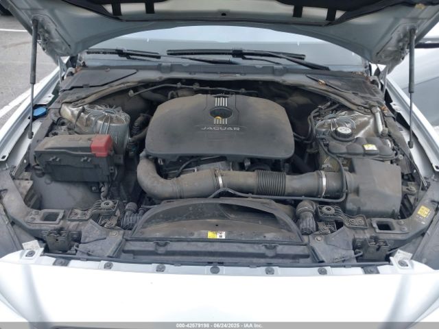 2017 JAGUAR XE SAJAR4BG4HA976298 Photo 9