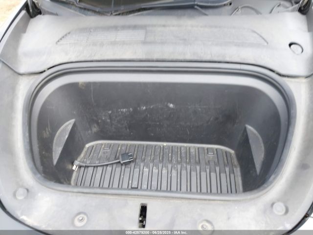 2020 TESLA MODEL Y 5YJYGDEE6LF017451 Photo 9