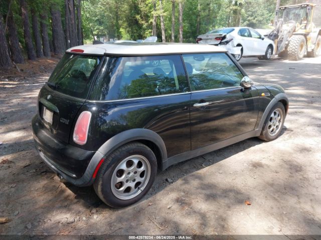 2005 MINI COOPER WMWRC33545TJ70677 Photo 3