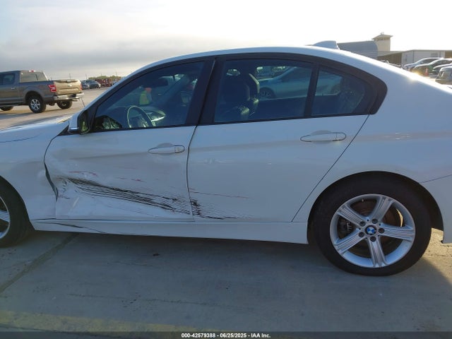 BMW 2015 2015 WBA3C1C59FK120021 Image 14