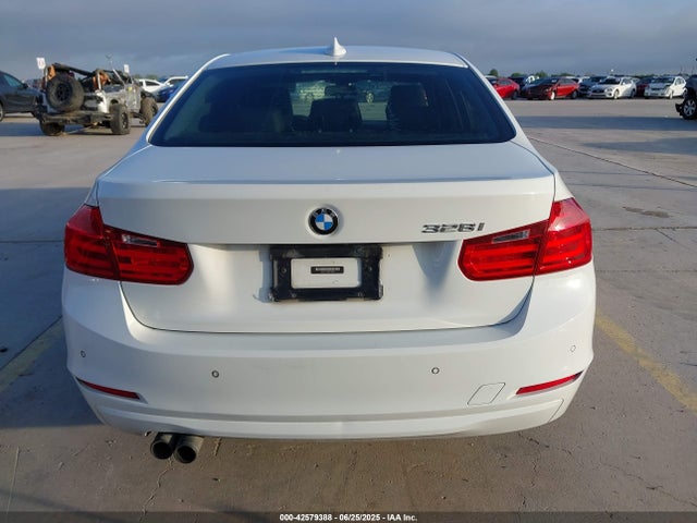BMW 2015 2015 WBA3C1C59FK120021 Image 16