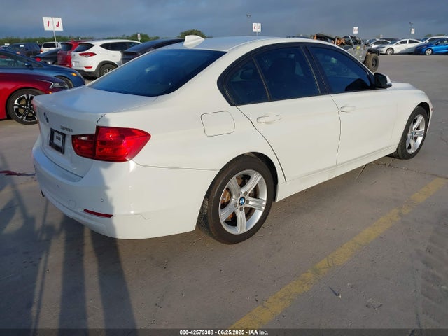 BMW 2015 2015 WBA3C1C59FK120021 Image 4