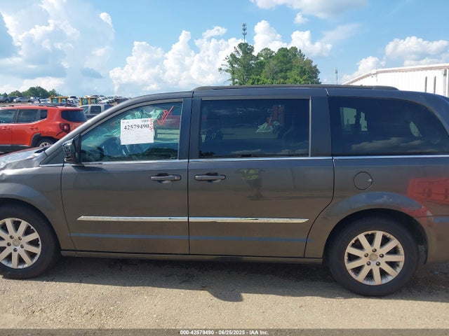 2C4RC1BG2FR636786 Chrysler Town and Country