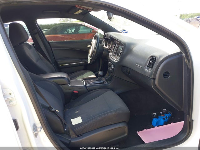 2C3CDXBGXFH835908 Dodge 2015