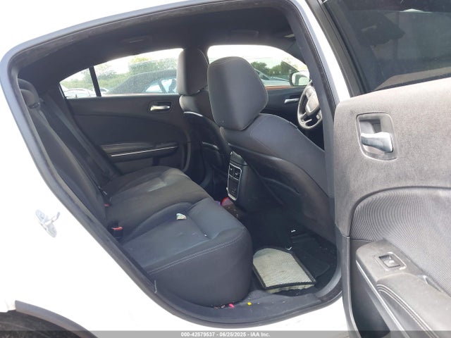 2C3CDXBGXFH835908 Dodge 2015