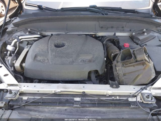 2018 VOLVO XC60 YV4A22RL1J1010293 Photo 9