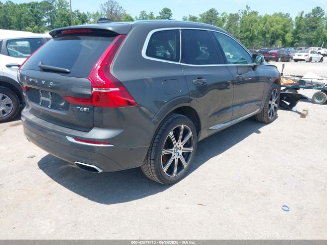 2018 VOLVO XC60 YV4A22RL1J1010293 Photo 3