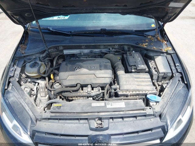3VW817AU2FM018190 Volkswagen 2015