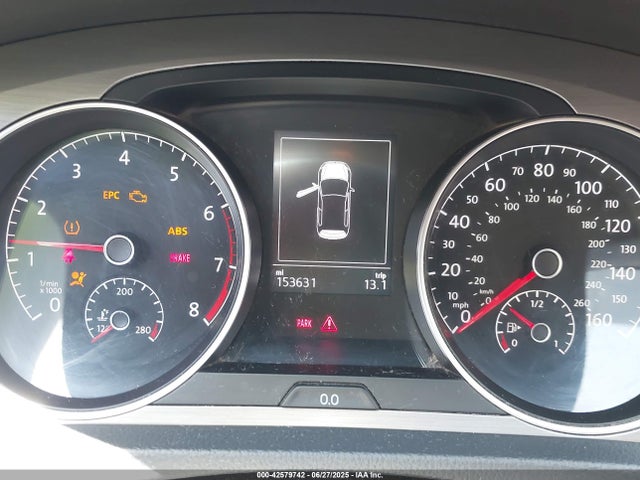 3VW817AU2FM018190 Volkswagen 2015