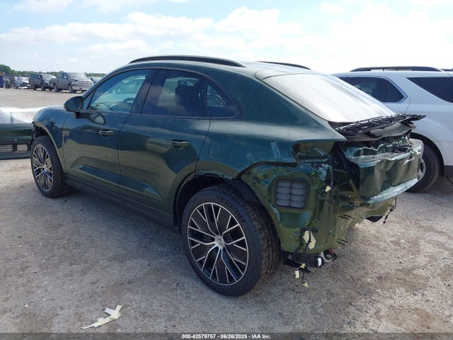 Porsche Macan 2024 WP1AA2XA9RL002087 Image 3